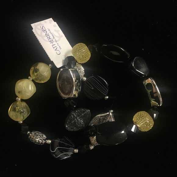 Catherine's plus sized black & yellow bead stretch - Picture 3 of 4